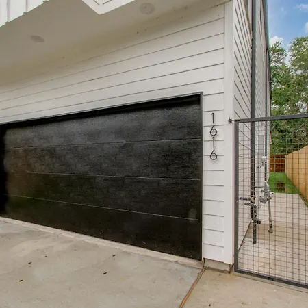 Urban Luxe Getaway 4 Mins To Dt Newly Built Home Houston Exterior photo