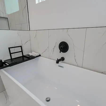 Urban Luxe Getaway 4 Mins To Dt Newly Built Home Houston Exterior photo