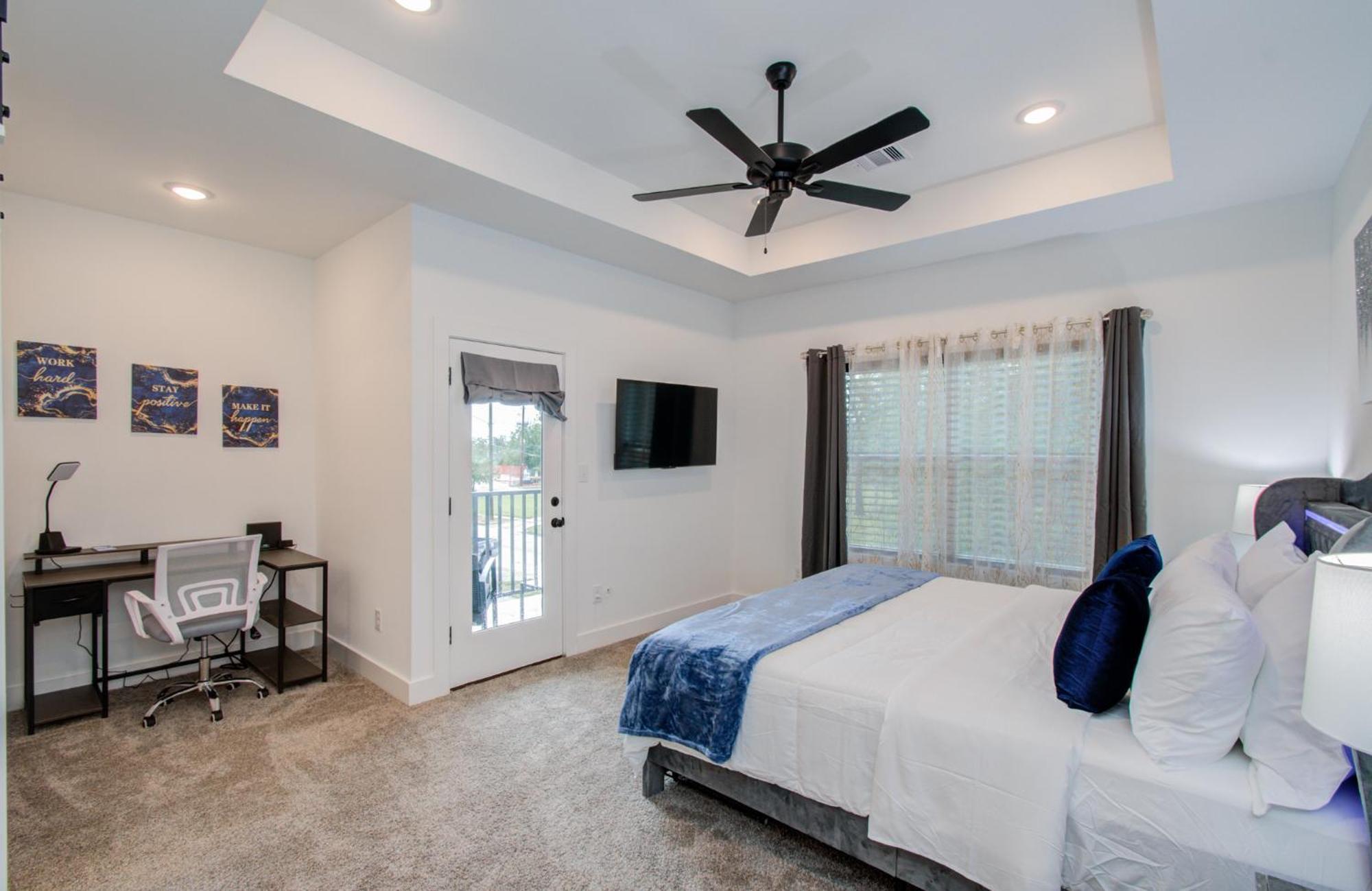 Urban Luxe Getaway 4 Mins To Dt Newly Built Ferienhaus *