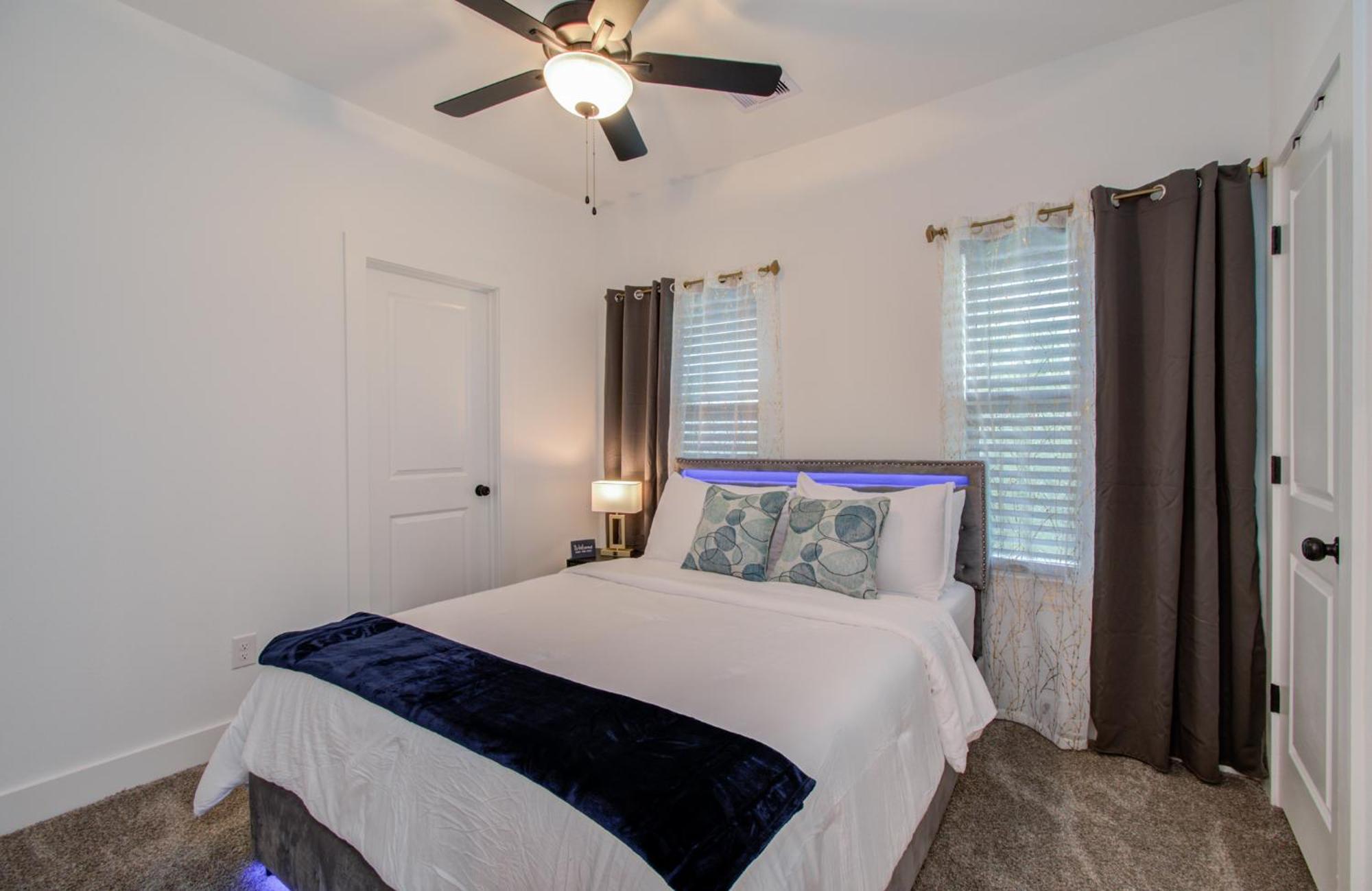Ferienhaus Urban Luxe Getaway 4 Mins To Dt Newly Built *