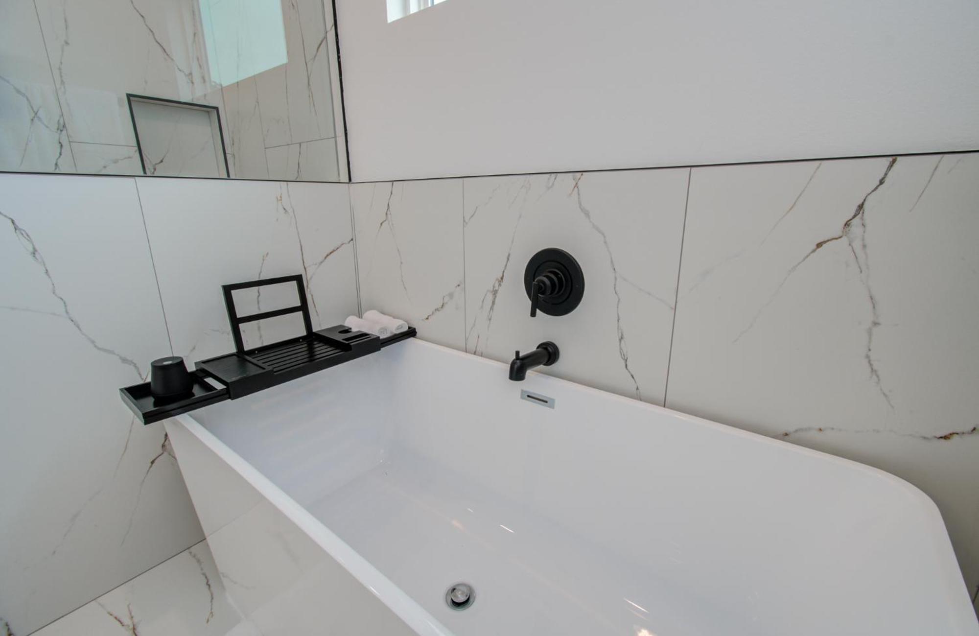 Ferienhaus Urban Luxe Getaway 4 Mins To Dt Newly Built *