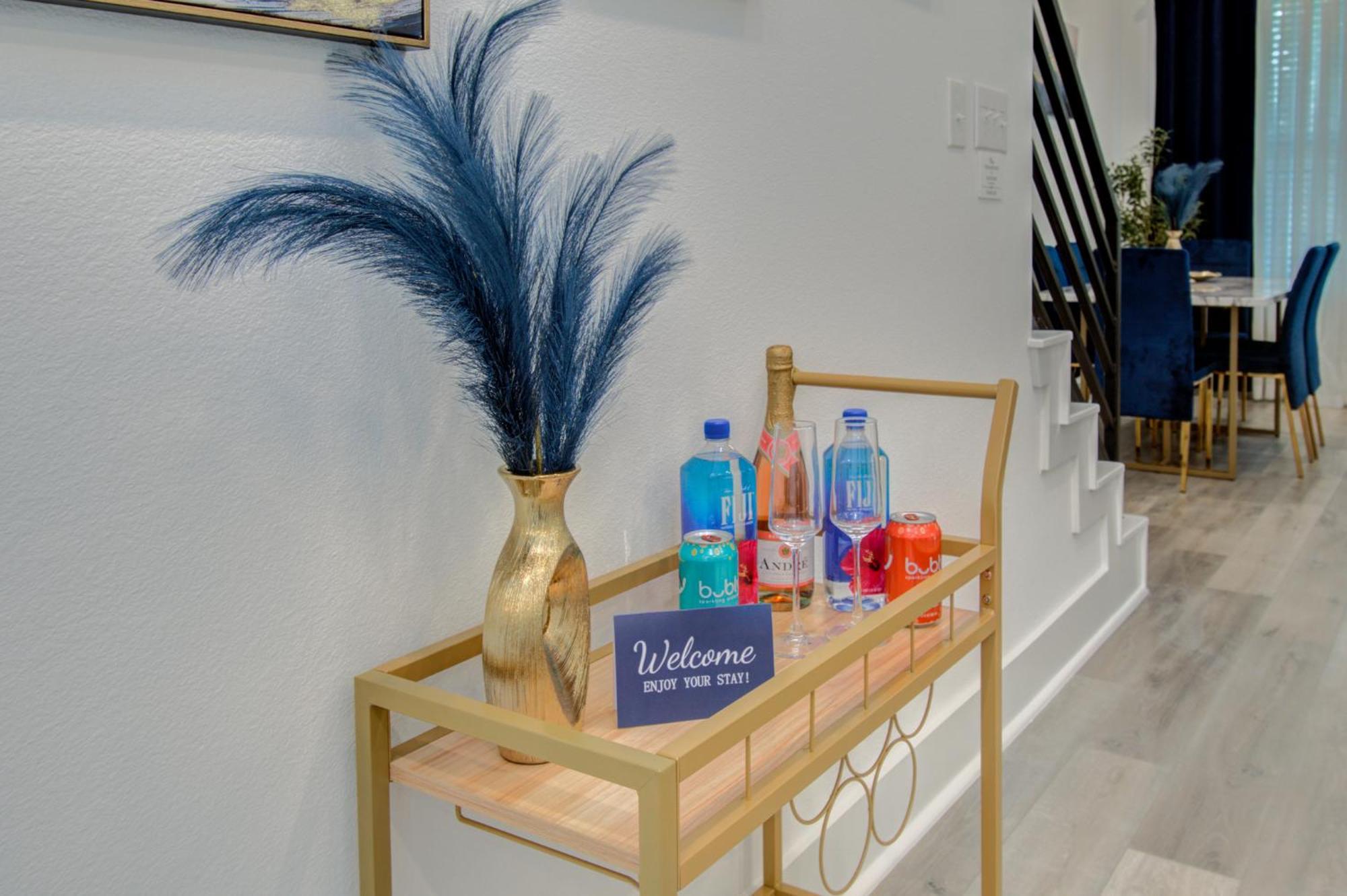 Urban Luxe Getaway 4 Mins To Dt Newly Built Ferienhaus *