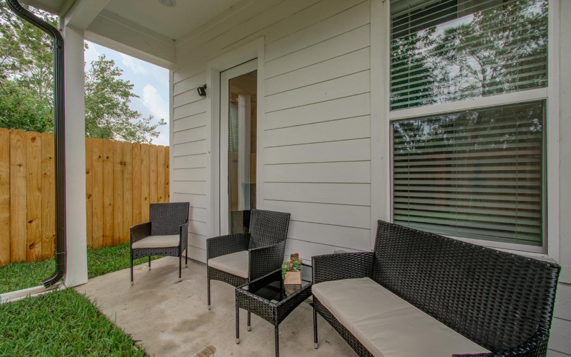 Urban Luxe Getaway 4 Mins To Dt Newly Built Ferienhaus *