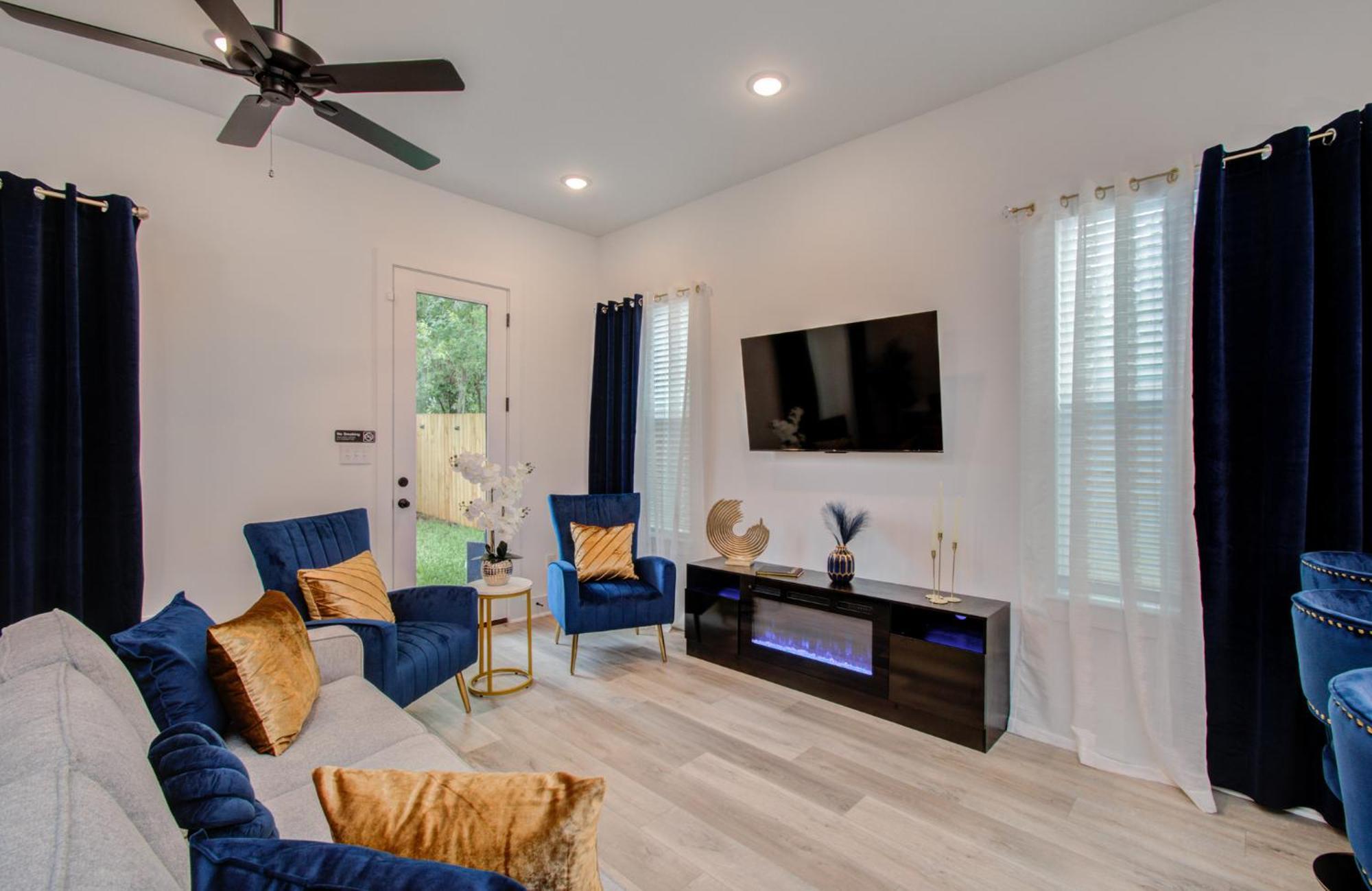 Ferienhaus Urban Luxe Getaway 4 Mins To Dt Newly Built
